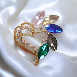 Elegant Multicolor Crystal Brooch